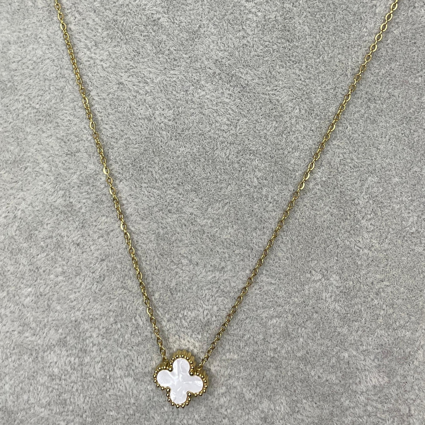 Colier Auriu Trifoi Alb