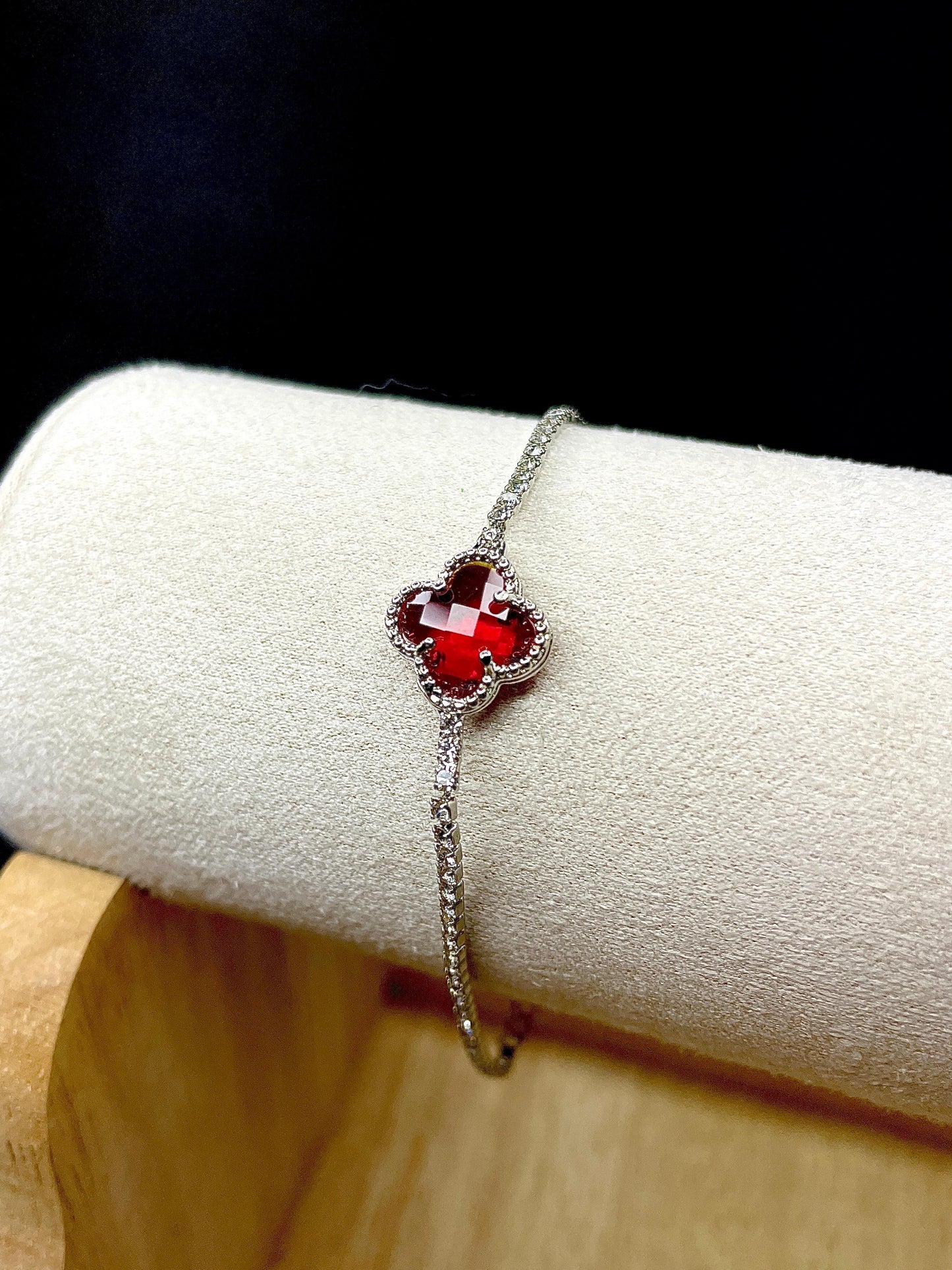 Bratara Argintie Trifoi Rosu