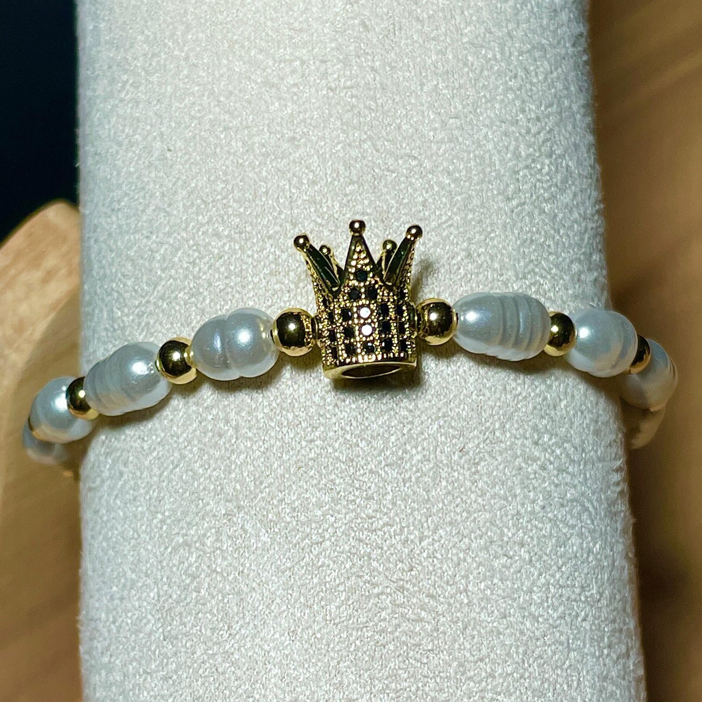 Bratara Reglabila White Crown